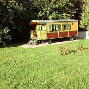 Maison d'hôtes Roulottes De La Suzanne
